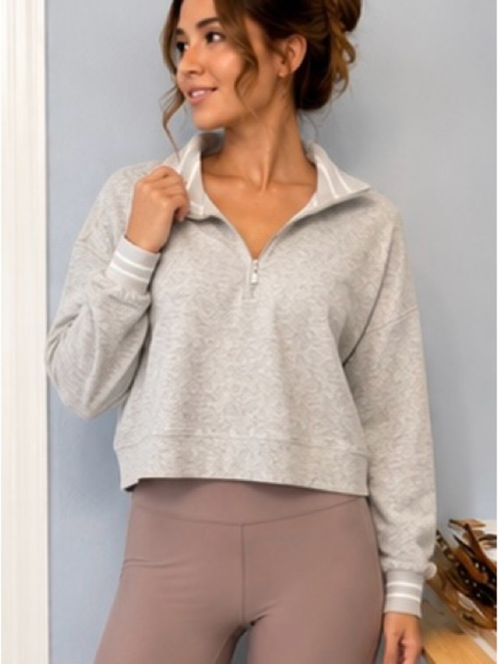 Yogalicious Scuba Georgetown Half-Zip Pullover – Heather Gray – Size S